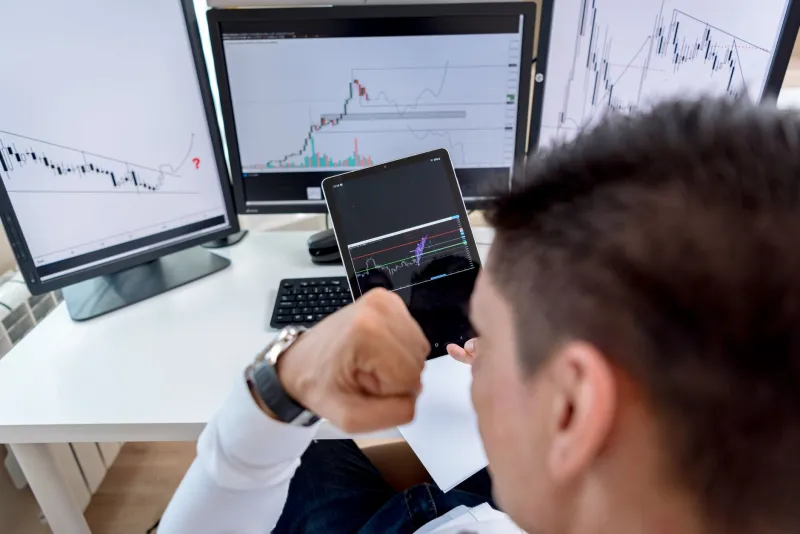 Signal Before the Surprise: Decoding Pre-Earnings Market Microstructure Like a Professional